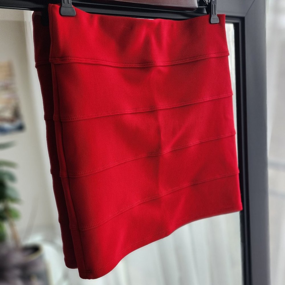 Bright Red Mini Stretchy Skirt - Picture 5 of 5